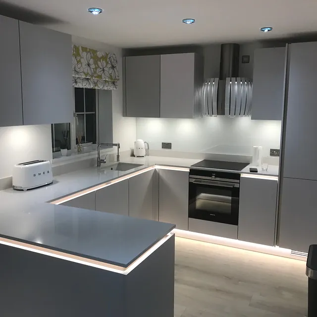 Stone Heat Ltd - Kitchen - Kitchen Installation - Loughton 